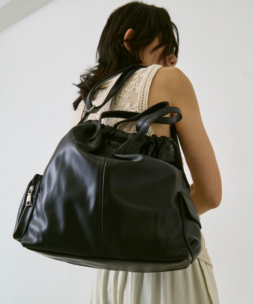 AIC.(エーアイシー)の「アウトポケット巾着トートバッグ(トートバッグ・レディース・ブラック/ブラウン/アイボリー・FREE)」の9枚目の写真
