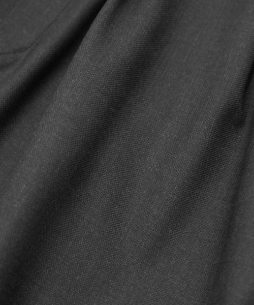 my beautiful landlet(マイビューティフルランドレット)の「【my beautiful landlet】 SUPER 100's WOOL OXFORD WIDE HALF PANTS(その他パンツ・メンズ・ブラック・1)」の4枚目の写真