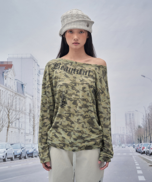 SOMSOC(ソムソック)の「VOER CAMO ASYMMETRY TOP_GREEN(Tシャツ/カットソー・レディース・その他・FREE)」の1枚目の写真