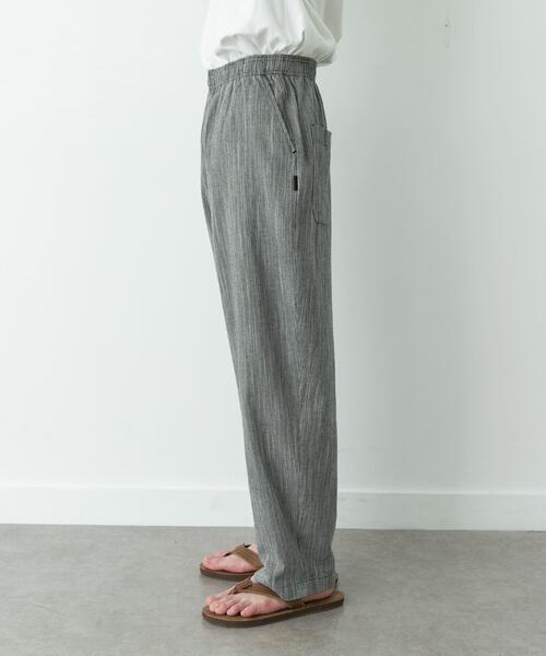 URBAN RESEARCH Sonny Label(アーバンリサーチサニーレーベル)の「ミニ千鳥格子イージーワイドパンツ(その他パンツ・メンズ・ブラック/ネイビー・MEDIUM/LARGE)」の15枚目の写真