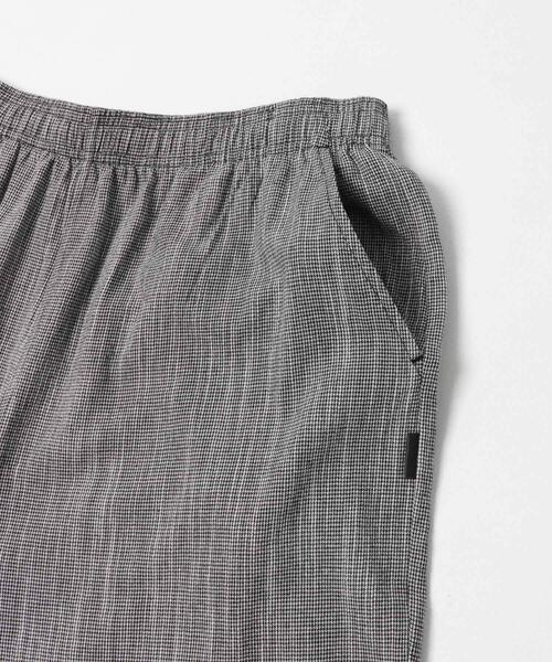URBAN RESEARCH Sonny Label(アーバンリサーチサニーレーベル)の「ミニ千鳥格子イージーワイドパンツ(その他パンツ・メンズ・ブラック/ネイビー・MEDIUM/LARGE)」の18枚目の写真