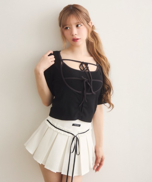 TITTY&CO.（ティティーアンドコー）の「ダブルリボンキャミセットトップス（Tシャツ/カットソー・レディース・ベージュ/ブラック・FREE）」の11枚目の写真