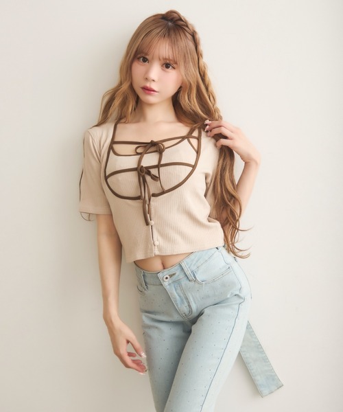 TITTY&CO.（ティティーアンドコー）の「ダブルリボンキャミセットトップス（Tシャツ/カットソー・レディース・ベージュ/ブラック・FREE）」の14枚目の写真