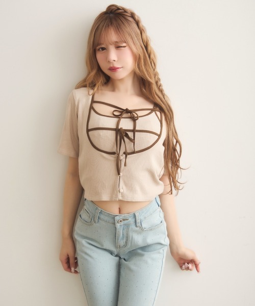 TITTY&CO.（ティティーアンドコー）の「ダブルリボンキャミセットトップス（Tシャツ/カットソー・レディース・ベージュ/ブラック・FREE）」の3枚目の写真