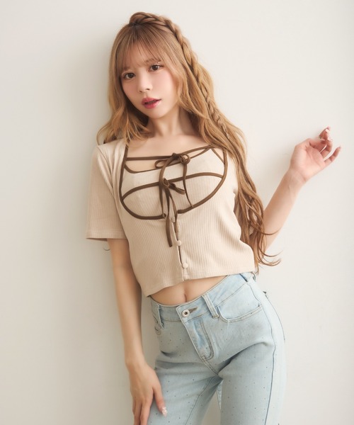 TITTY&CO.（ティティーアンドコー）の「ダブルリボンキャミセットトップス（Tシャツ/カットソー・レディース・ベージュ/ブラック・FREE）」の4枚目の写真