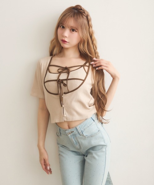TITTY&CO.（ティティーアンドコー）の「ダブルリボンキャミセットトップス（Tシャツ/カットソー・レディース・ベージュ/ブラック・FREE）」の6枚目の写真