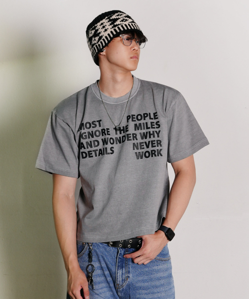 THE MILE(ザマイル)の「ピープルセンテンス クロップクルーネック_PIGMENT GRAY(Tシャツ/カットソー・メンズ・その他・LARGE/X-LARGE/SMALL/MEDIUM)」の1枚目の写真