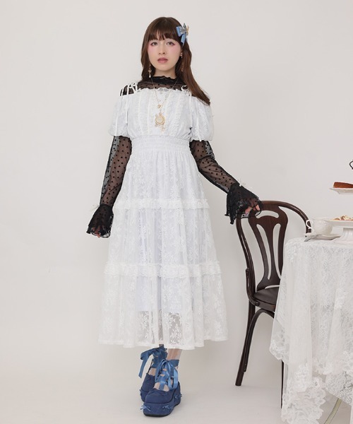 axes femme POETIQUE（アクシーズファムポエティック）の「ショルダーリボン総レースワンピース（ワンピース・レディース・ホワイト/ブラック・MEDIUM）」の3枚目の写真
