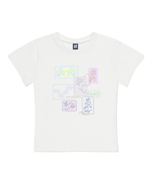 PAGESIISII（ページシシ）の「フラワーコラージュプリントスリムフィット半袖Tシャツアイボリー（Tシャツ/カットソー・レディース・その他・MEDIUM/LARGE）」の2枚目の写真