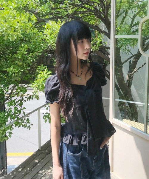 Girly Doll（ガーリードール）の「フロントリボンパフスリギャザーブラウス（シャツ/ブラウス・レディース・ブラック/ホワイト/ブルー・FREE）」の12枚目の写真