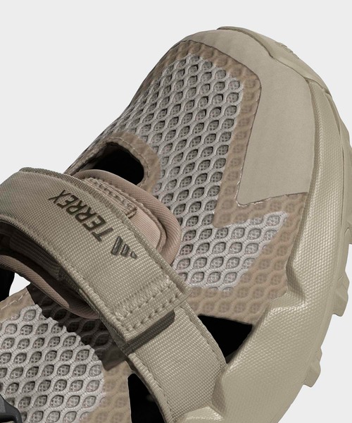 adidas(アディダス)の「テレックス Hydroterra AT サンダル / Terrex Hydroterra AT Sandals / アディダス adidas(サンダル・メンズ・ベージュ系その他・22.5cm/23.5cm/24.5cm/25.5cm/26.5cm/27.5cm/28.5cm)」の7枚目の写真