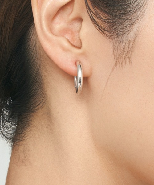 UNITED JEWELS-ef-(ユナイテッドジュエルズイフ)の「Hoop Earrings(イヤリング・レディース・シルバー/イエローゴールド・FREE)」の5枚目の写真