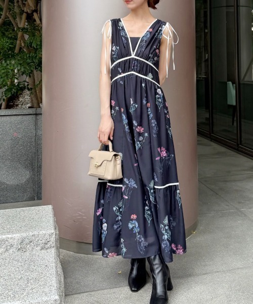 SNIDEL 花柄ノースリーブワンピース ネイビー ブランド古着】SNIDEL｜スナイデルのワンピース（ブルー・ネイビー