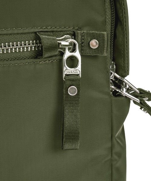 pacsafe（パックセーフ）の「pacsafe/パックセーフ W 10L backpack/バックパック（バックパック/リュック・レディース・オリーブ・FREE）」の8枚目の写真