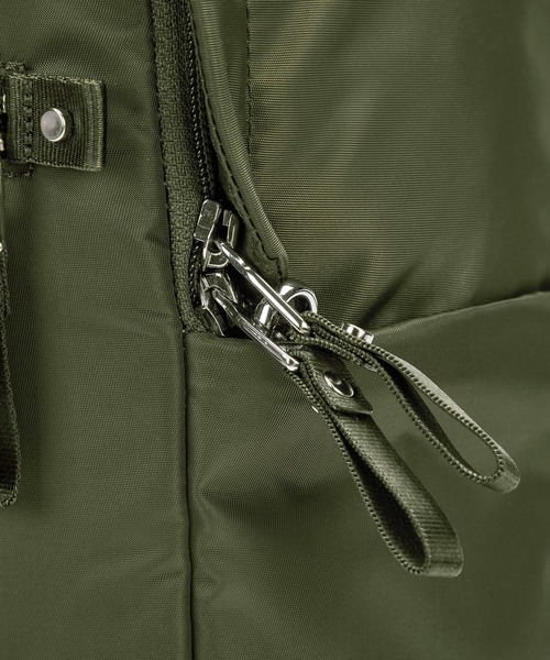 pacsafe（パックセーフ）の「pacsafe/パックセーフ W 10L backpack/バックパック（バックパック/リュック・レディース・オリーブ・FREE）」の10枚目の写真