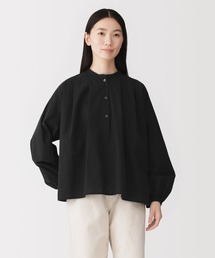 婦人　まっすぐ仕立てたブラウス