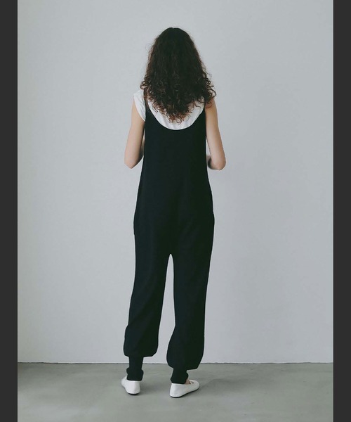 HER.(ハー)の「シルクブレンドニットオールインワン(つなぎ/オールインワン・レディース・ブラック/チャコール・1/2)」の7枚目の写真