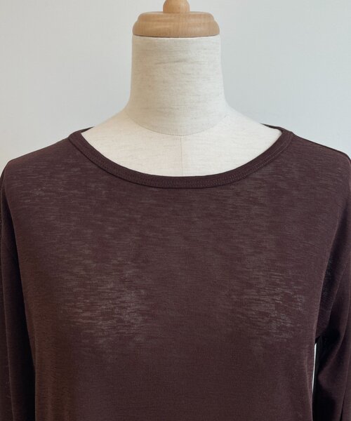 Jena espace merveilleux(ジェナ エスパスメルヴェイユ)の「クルー長袖Tシャツ(Tシャツ/カットソー・レディース・ブラウン/オフホワイト/ブラック/ピンク・FREE)」の20枚目の写真