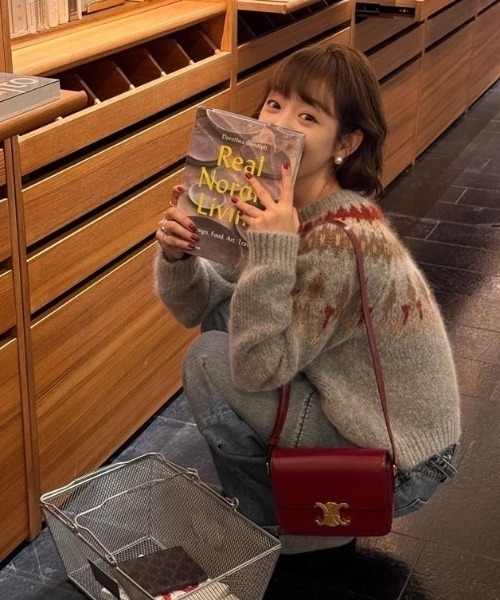 SHERU(シェル)の「レトロノルディック柄シャギーニット(ニット/セーター・レディース・グレー/ネイビー・M)」の17枚目の写真