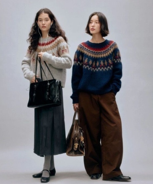 SHERU(シェル)の「レトロノルディック柄シャギーニット(ニット/セーター・レディース・グレー/ネイビー・M)」の21枚目の写真