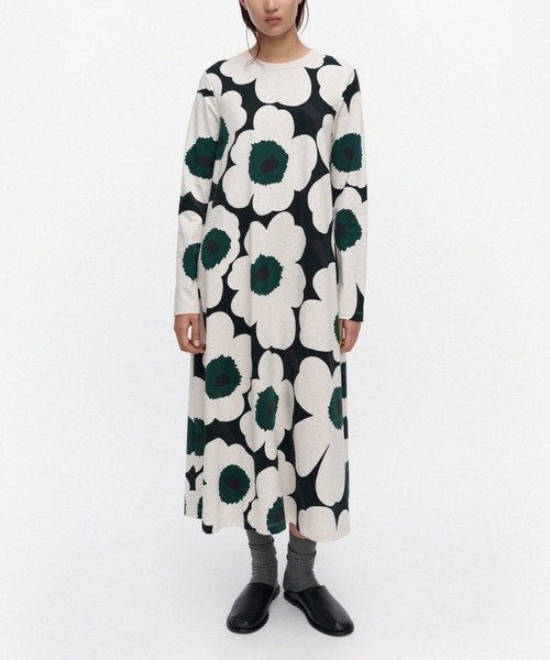 marimekko(マリメッコ)の「Hujanhajan Unikko / Dress(ワンピース・レディース・ホワイト×ブラック・X-SMALL/SMALL/MEDIUM/LARGE)」の1枚目の写真