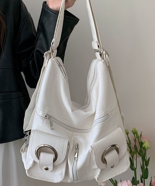 lulufa（ルルファ）の「メタルリングマルチポケット2WAYショルダーバッグ（ショルダーバッグ・レディース・ホワイト/ブラック・FREE）」の4枚目の写真