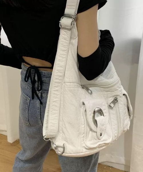 lulufa（ルルファ）の「メタルリングマルチポケット2WAYショルダーバッグ（ショルダーバッグ・レディース・ホワイト/ブラック・FREE）」の13枚目の写真