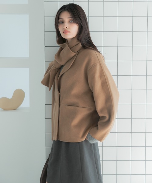 URBAN RESEARCH ROSSO WOMEN(アーバンリサーチ ロッソ)の「カシミヤビーバーストール付ノーカラーコート(その他アウター・レディース・ブラック/キャメル・FREE)」の18枚目の写真
