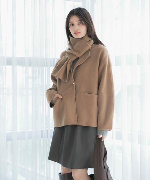 URBAN RESEARCH ROSSO WOMEN(アーバンリサーチ ロッソ)の「カシミヤビーバーストール付ノーカラーコート(その他アウター・レディース・ブラック/キャメル・FREE)」の19枚目の写真