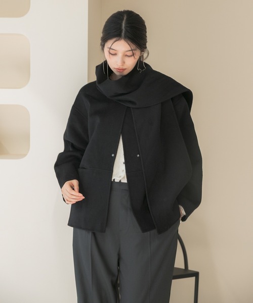 URBAN RESEARCH ROSSO WOMEN(アーバンリサーチ ロッソ)の「カシミヤビーバーストール付ノーカラーコート(その他アウター・レディース・ブラック/キャメル・FREE)」の14枚目の写真