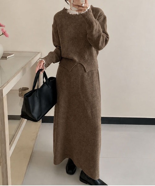 AMELY(エミリー)の「ニット×ロングスカートセットアップ/上下セット/レース(セットアップ・レディース・グレー/ベージュ/ブラウン・フリー)」の1枚目の写真