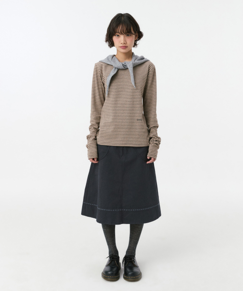OHESHIO（オヘシオ）の「刺繍入りポケットAラインスカート ネイビー（スカート・レディース・その他・SMALL/MEDIUM）」の4枚目の写真