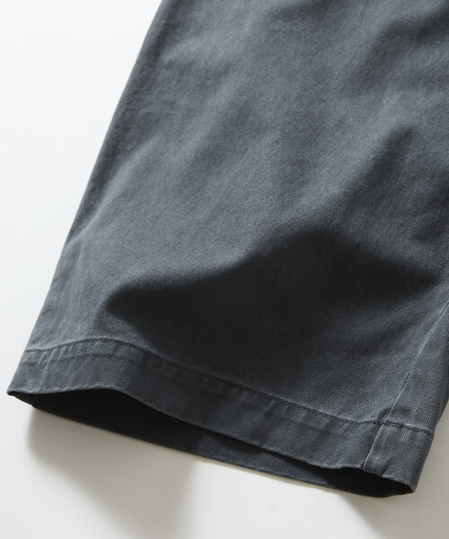 FREAK'S STORE(フリークスストア)の「限定展開 コットンツイル タック ワイド カーブパンツ(その他パンツ・メンズ・チャコールグレー/ブラウン/ネイビー/ブラック・MEDIUM/SMALL/LARGE)」の13枚目の写真