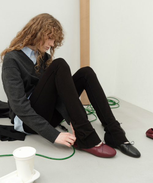LEVAR(レバー)の「Slit Warmer Leggings - Black(その他パンツ・レディース・その他・FREE)」の3枚目の写真