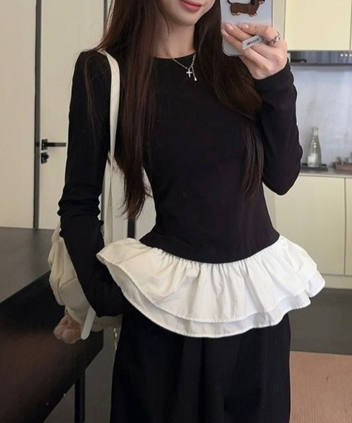 Silly(シリー)の「【1枚でレイヤード見え♪】ドッキングフリルペプラムトップス(Tシャツ/カットソー・レディース・ブラック×ホワイト/ホワイト×ホワイト・FREE)」の3枚目の写真