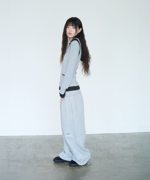 SEW-B（ソービー）の「パネルカーブドロングパンツ [グレー メランジ]（スウェットパンツ・レディース・その他・FREE）」の4枚目の写真