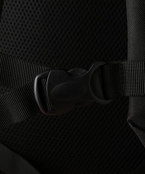 ARCH & LINE(アーチアンドライン)の「【ARCH&LINE(アーチ&ライン)】ユーティリティバッグ(バックパック/リュック・キッズ・ブラック/グレー/オリーブ/ネイビー/レッド/ホワイト・FREE)」の9枚目の写真