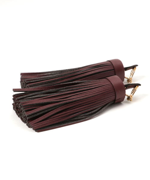 SMELLY（スメリー）の「SMELLY ビッグフリンジイヤリング（イヤリング・レディース・ボルドー/ブラック/カーキ・ONE）」の5枚目の写真