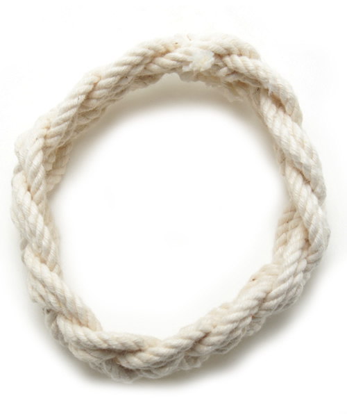 BEAMS(ビームス)の「NANTUCKET KNOTWORKS / 3ロープブレスレット(ブレスレット・メンズ・ナチュラル・MEDIUM/LARGE)」の3枚目の写真