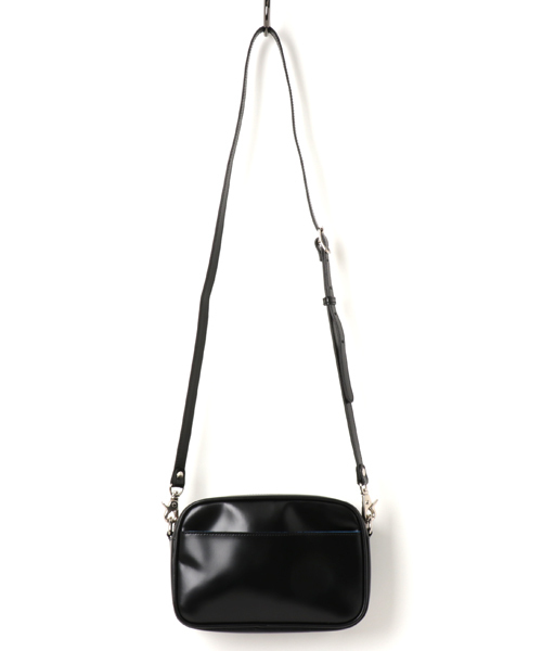 city(シティ)の「【CITY】バイカラーショルダーBAG(ショルダーバッグ・レディース・ブラック/グリーン・FREE)」の3枚目の写真