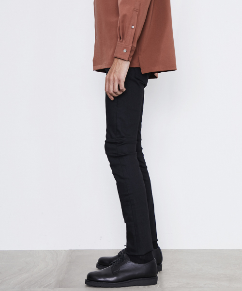 UNITED TOKYO(ユナイテッドトウキョウ)の「ツインパワーストレッチスキニーデニム(デニムパンツ・メンズ・ブラック/インディゴブルー・2/1/3)」の10枚目の写真