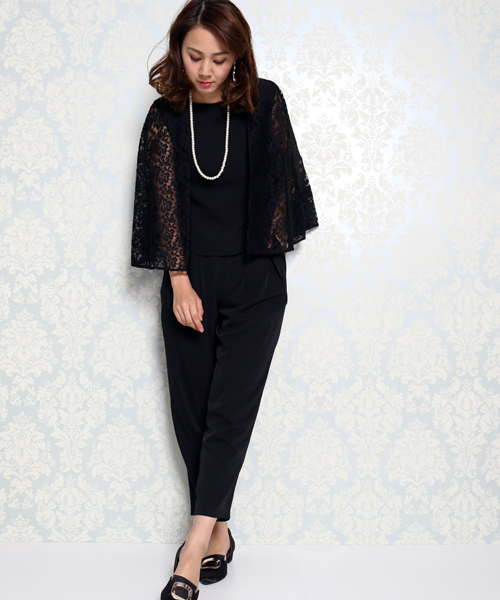 MARLENE JOBERT（マルレーヌ　ジョベル）の「セレモニー レースケープトップス　パンツセット（セットアップ・レディース・ベージュ/ネイビー/ブラック・MEDIUM/LARGE）」の4枚目の写真