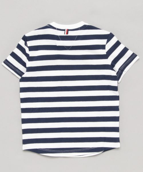 TOMMY HILFIGER（トミーヒルフィガー）の「ストライプレギュラーフィットTシャツ（Tシャツ/カットソー・キッズ・ネイビー/レッド/ブルー・110cm/90cm/100cm/120cm/80ｃｍ）」の4枚目の写真