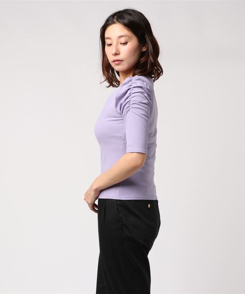 meer シャーリングパワーショルダートップス 新品】meer. シャーリングパワーショルダートップス｜ファッション