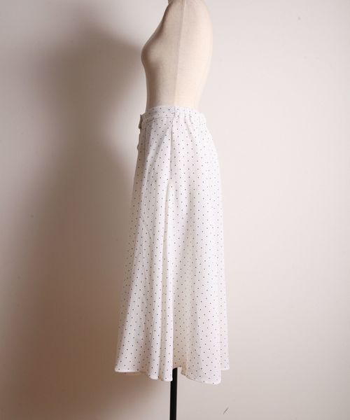 tocco closet(トッコ クローゼット)の「前ボタンドットプリントボリュームマキシスカート(スカート・レディース・ブラック/オフホワイト・M)」の11枚目の写真