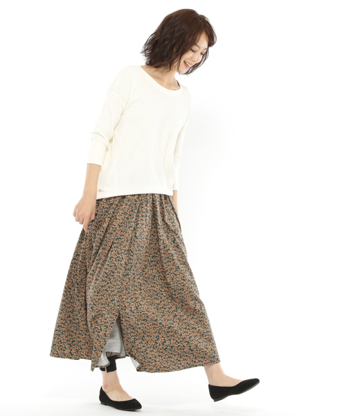 LAKOLE（ラコレ）の「TCワッフル7分袖プルオーバー / LAKOLE（Tシャツ/カットソー・レディース・ブラック/ブラウン/レッド/オフホワイト/グリーン/ブラウン系その他・SMALL/MEDIUM）」の14枚目の写真