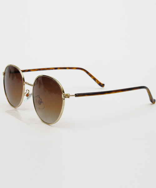 ８(eight)（エイト）の「ボストン サングラス メタル 黒ぶち眼鏡 専用ケース付き（サングラス・メンズ・ライトブルー/オリーブ/クリア/スモークグレー/ブラウン系その他/ライトパープル/ライトピンク・FREE）」の2枚目の写真