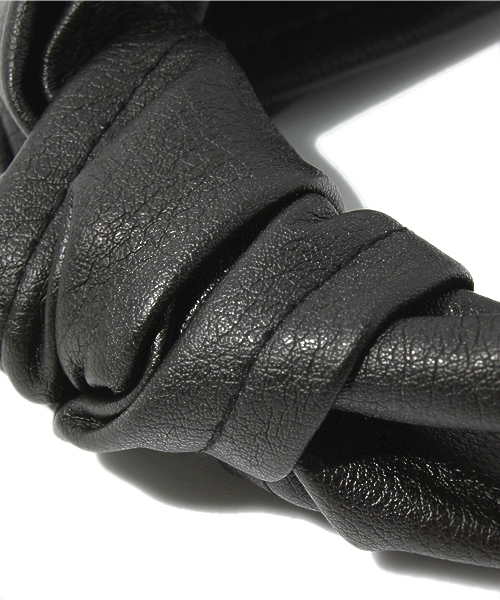 mystic(ミスティック)の「結び目カチューシャ(カチューシャ・レディース・アイボリー/ブラック・フリ-)」の3枚目の写真