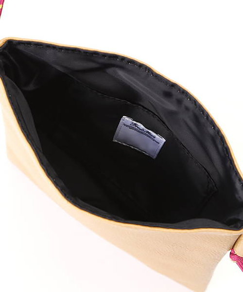 FREE'S MART（フリーズマート）の「ロープサコッシュ（ショルダーバッグ・レディース・ブラック/ベージュ/ライトグリーン・ﾌﾘ-）」の8枚目の写真