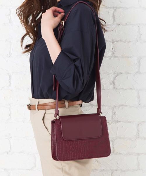 florist（フローリスト）の「クロコ調スクエアフラップショルダーバッグ（ショルダーバッグ・レディース・ブラック/キャメル/ワイン・FREE）」の3枚目の写真